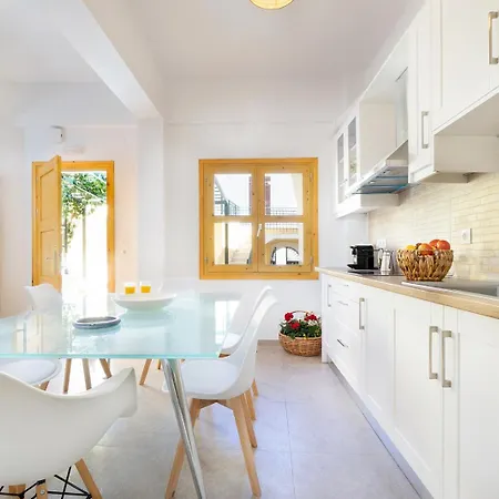 Апартаменты Eleni Residences Каливес
