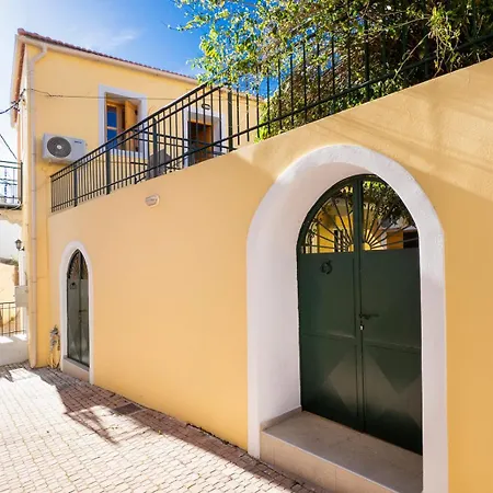 Eleni Residences Каливес