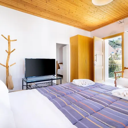 Eleni Residences Апартаменты Каливес
