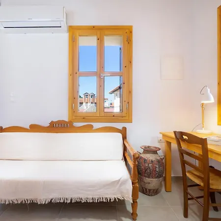 Eleni Residences * Каливес
