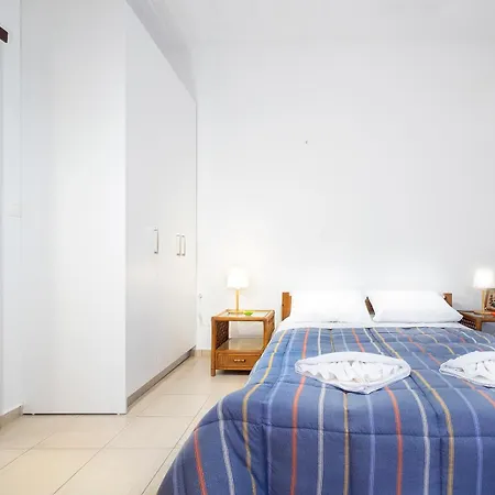 Eleni Residences * カリヴェス